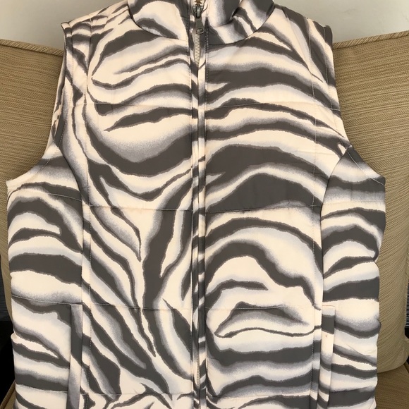 Puffy Vest by Chaps - Picture 4 of 6